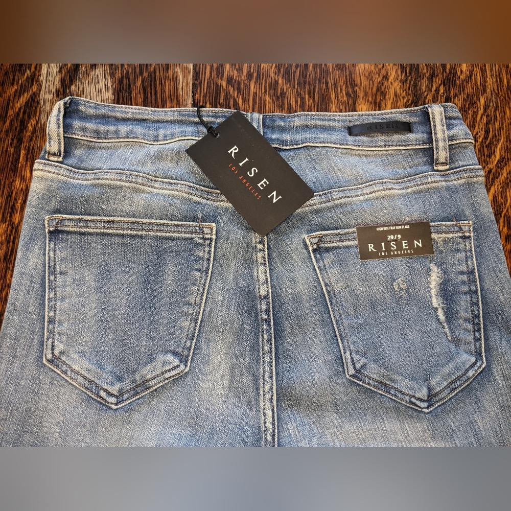 Risen High Rise Fray Hem Flare Jean sz 29/9